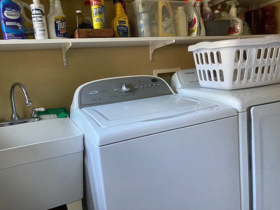 Shared laundry (in main house)