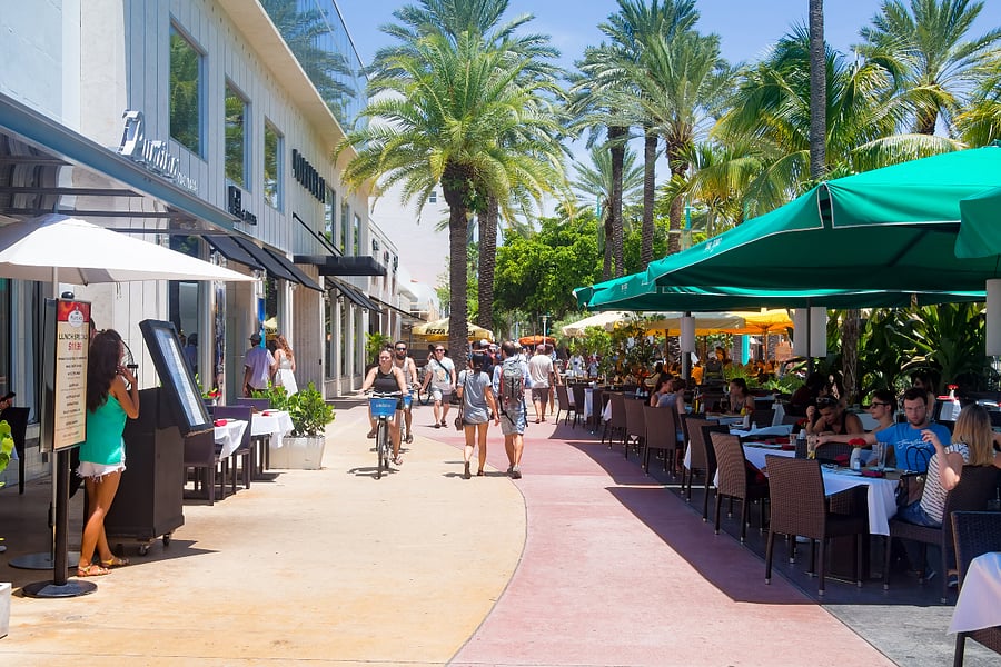Lincoln Road - 2 Blocks Away
