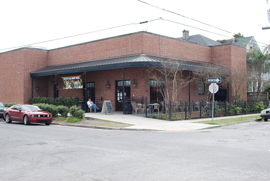 Bruno's Bar & Restaurant 