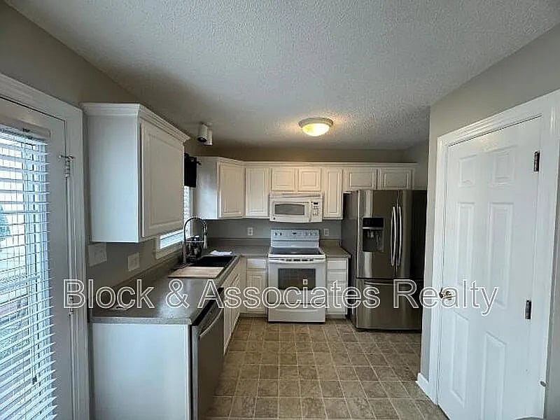 Furnished Finder property 739103_1 photo 4