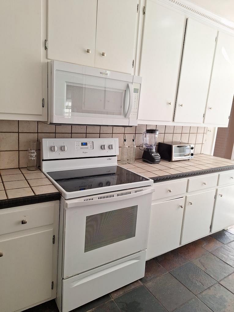 Furnished Finder property 739119_1 photo 16