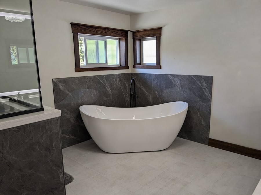 Free standing tub
