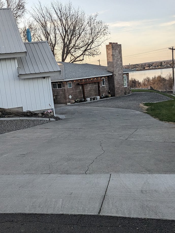 Driveway with parking