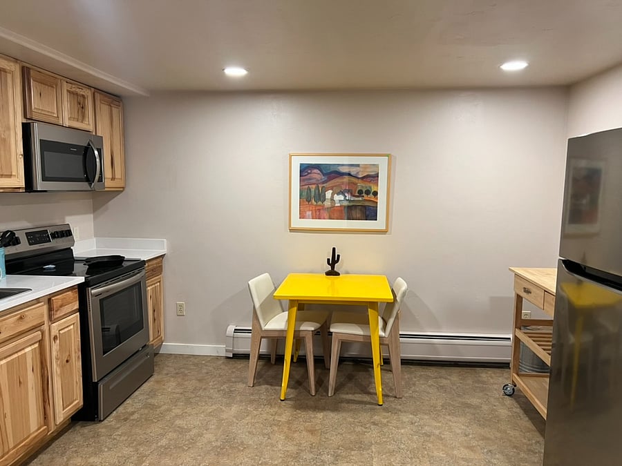 Glenwood Springs Private and Peaceful Apartment - Private Peaceful Apartments