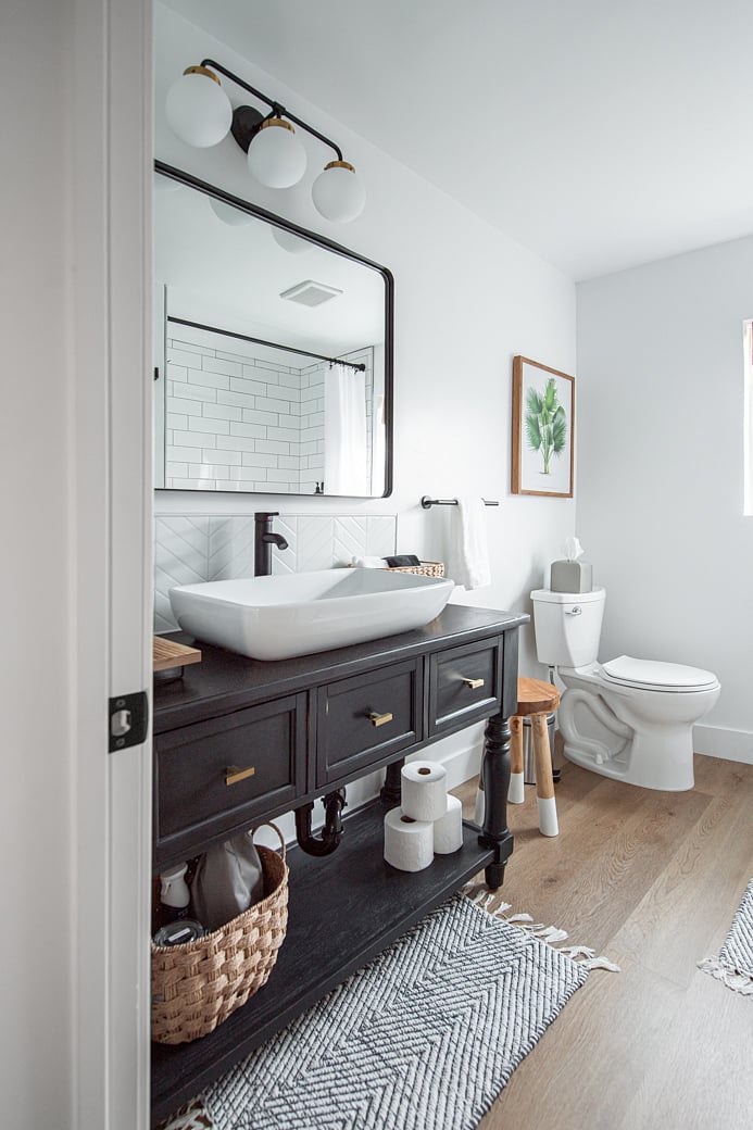 Full bathroom 2
