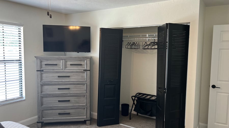 Bedroom 1
Closet and storage
42 in Smart TV