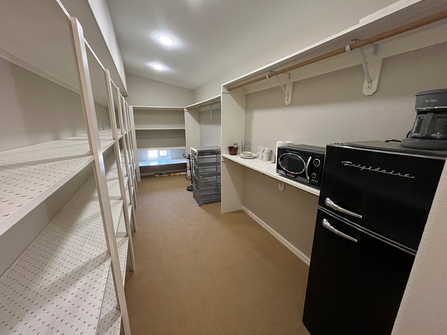 Kitchenette in suite
