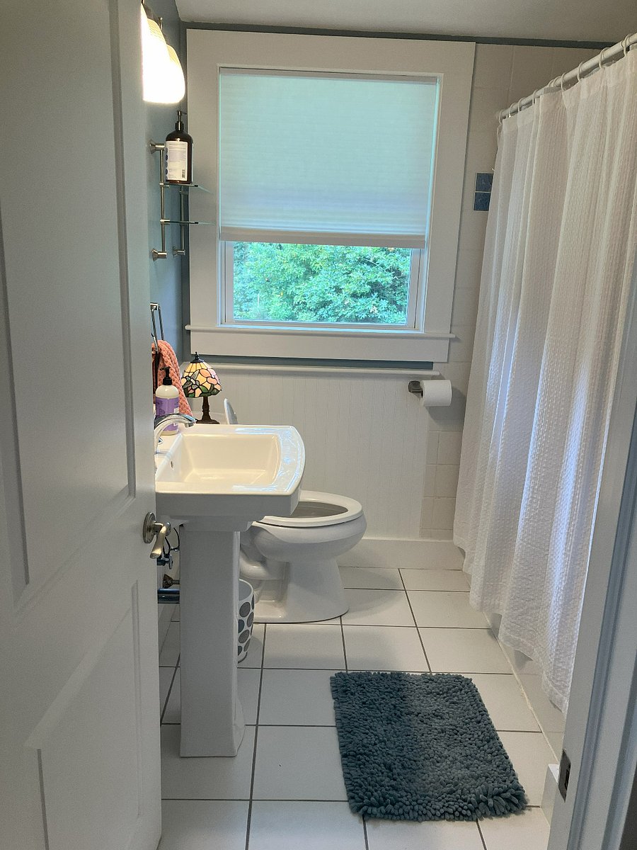 upstairs bathroom