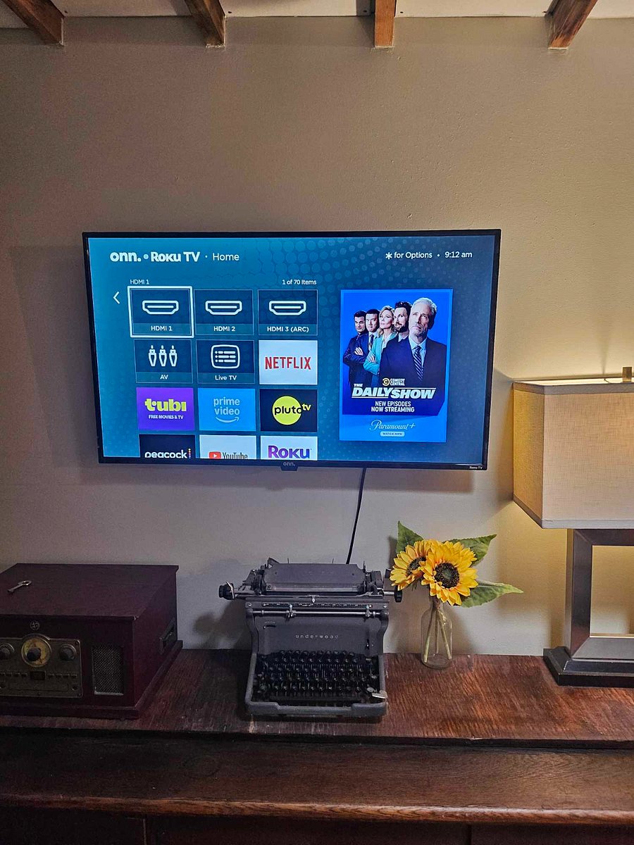 WI FI & Streaming services included
