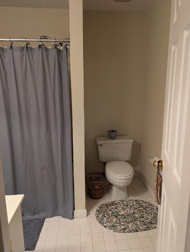 Upstairs Full Bath