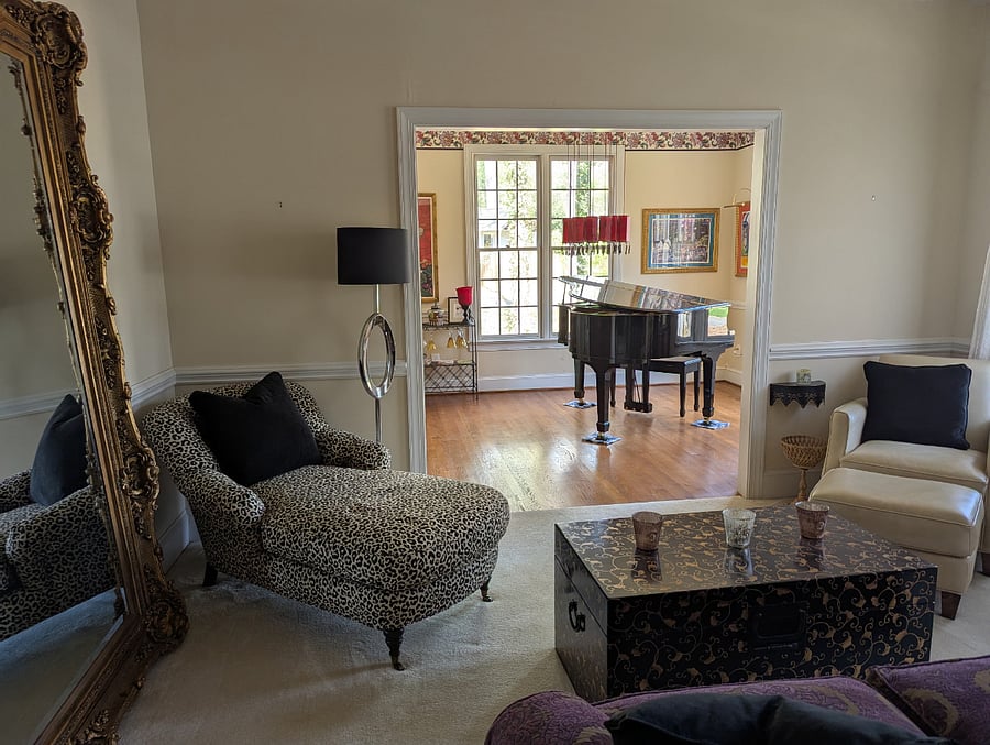 Main Floor - Chill Room