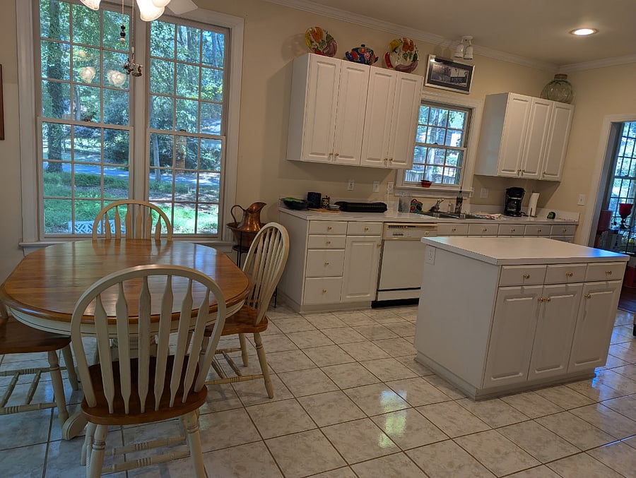 Kitchen/Dining