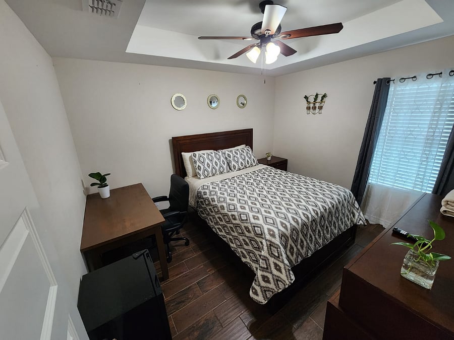 Furnished Finder property 739830_1 photo 1