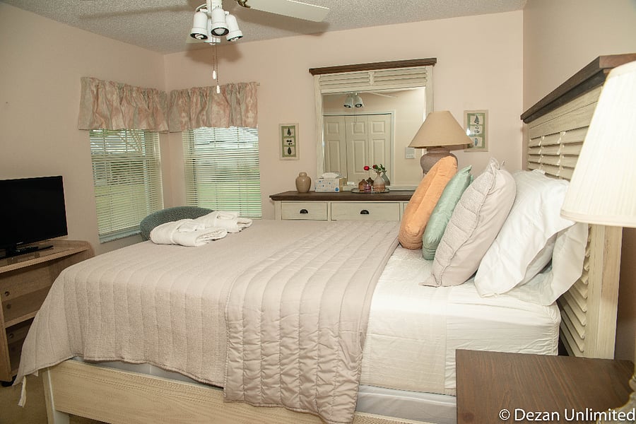Bedroom #2 - Queen sized bed