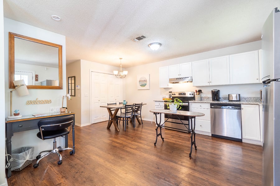 Furnished Finder property 739899_1 photo 8