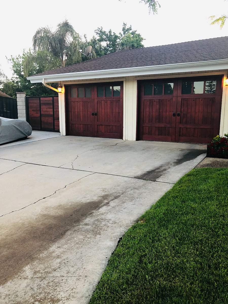 REMOTE CONTROL GARAGE DOORS