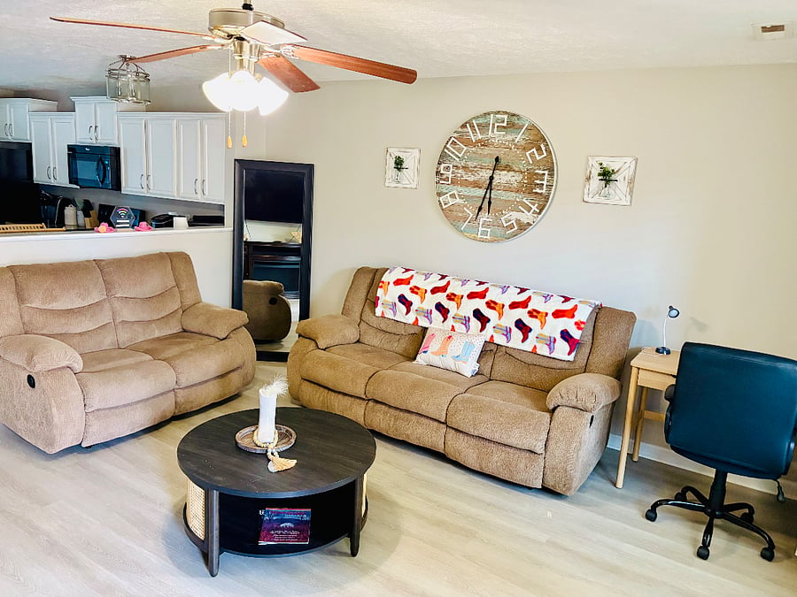 Furnished Finder property 740044_1 photo 3