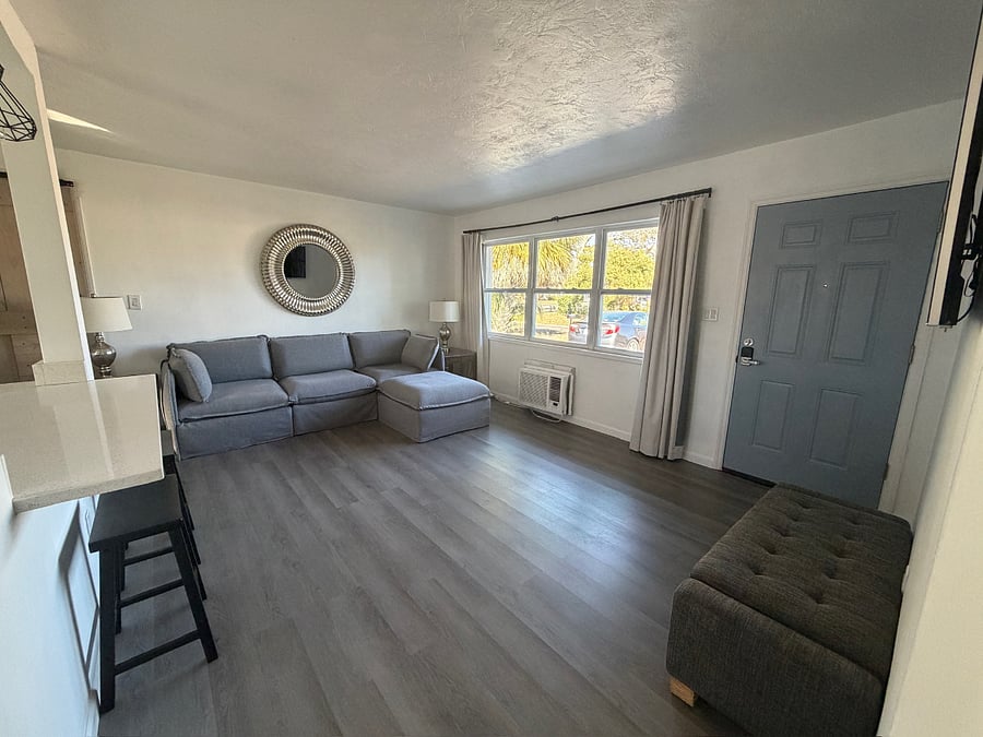 Furnished Finder property 740054_1 photo 3