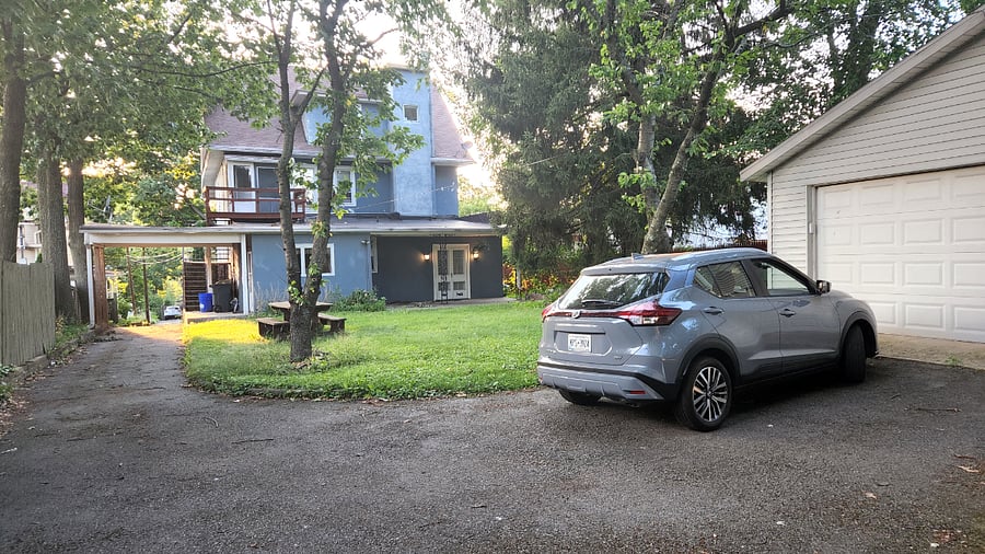 Rear Yard, Parking up to 3 cars