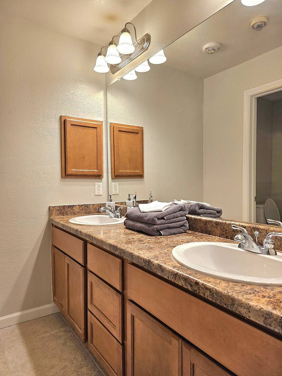 Furnished Finder property 740128_1 photo 16