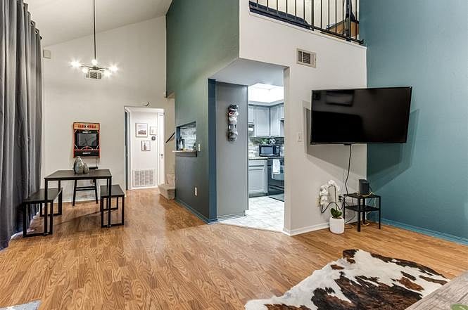 Furnished Finder property 740156_1 photo 6