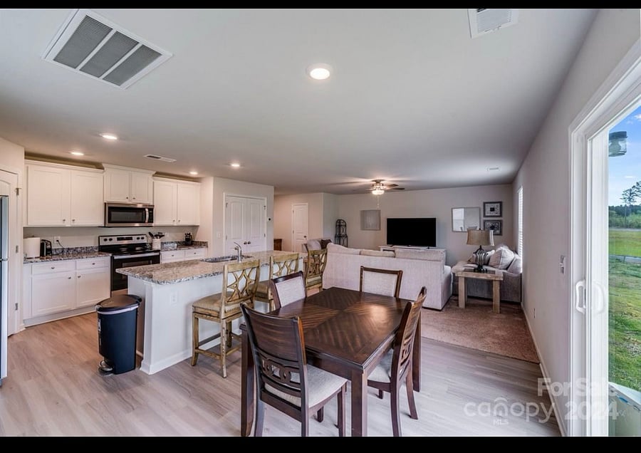 Furnished Finder property 740205_1 photo 7