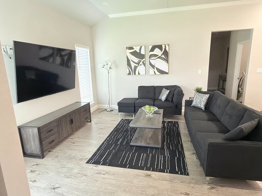 Furnished Finder property 740240_1 photo 2
