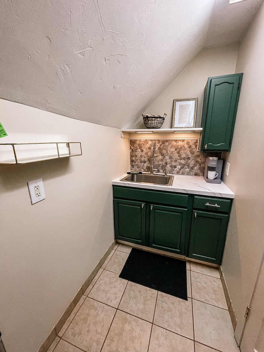 Furnished Finder property 740296_1 photo 8