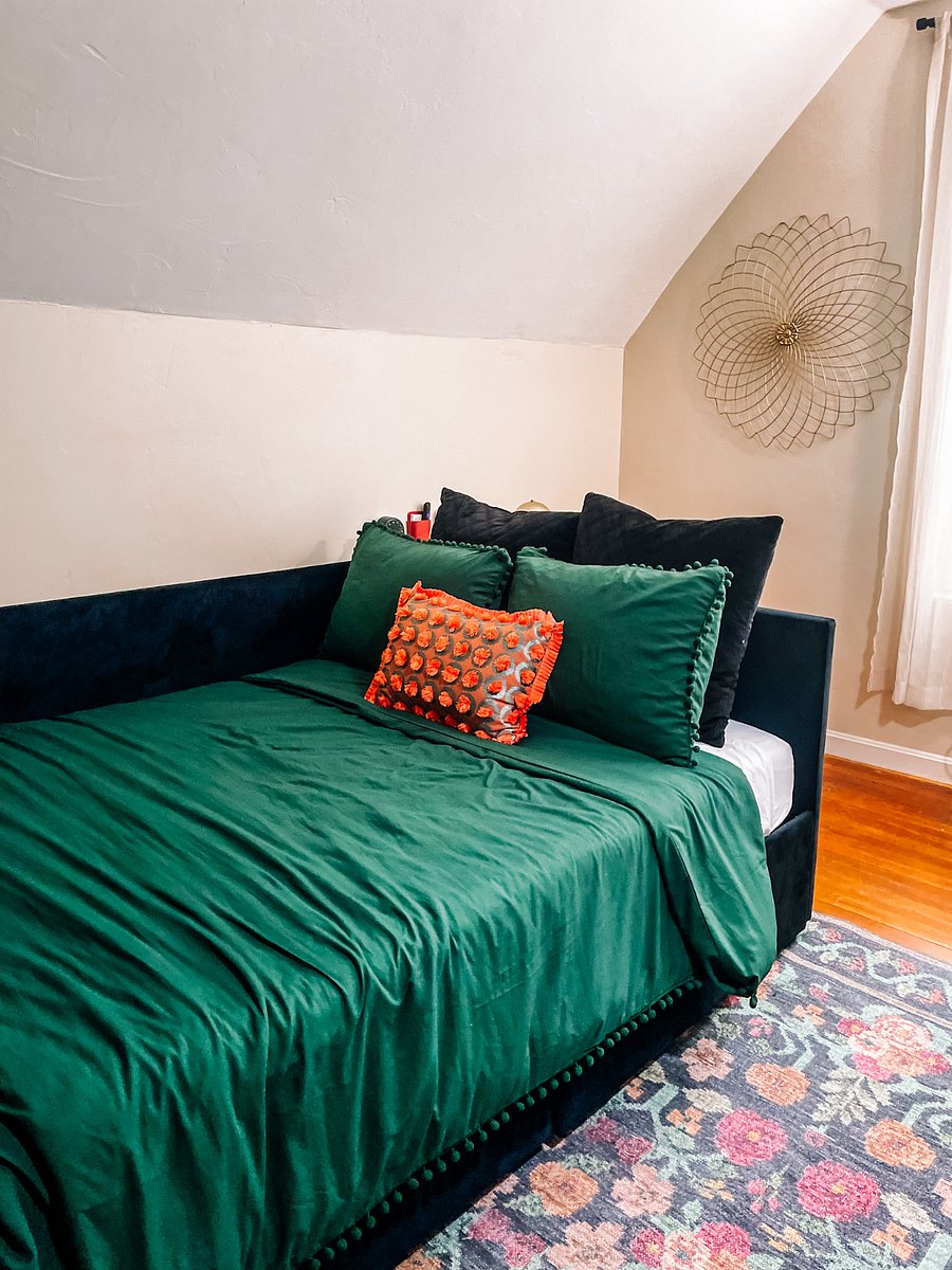Furnished Finder property 740296_1 photo 2