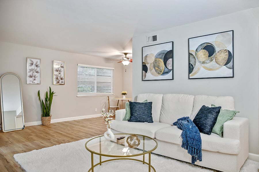 Furnished Finder property 740322_2 photo 1