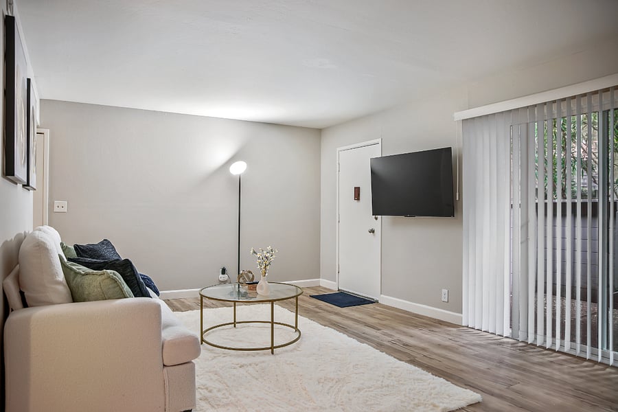 Furnished Finder property 740322_2 photo 7