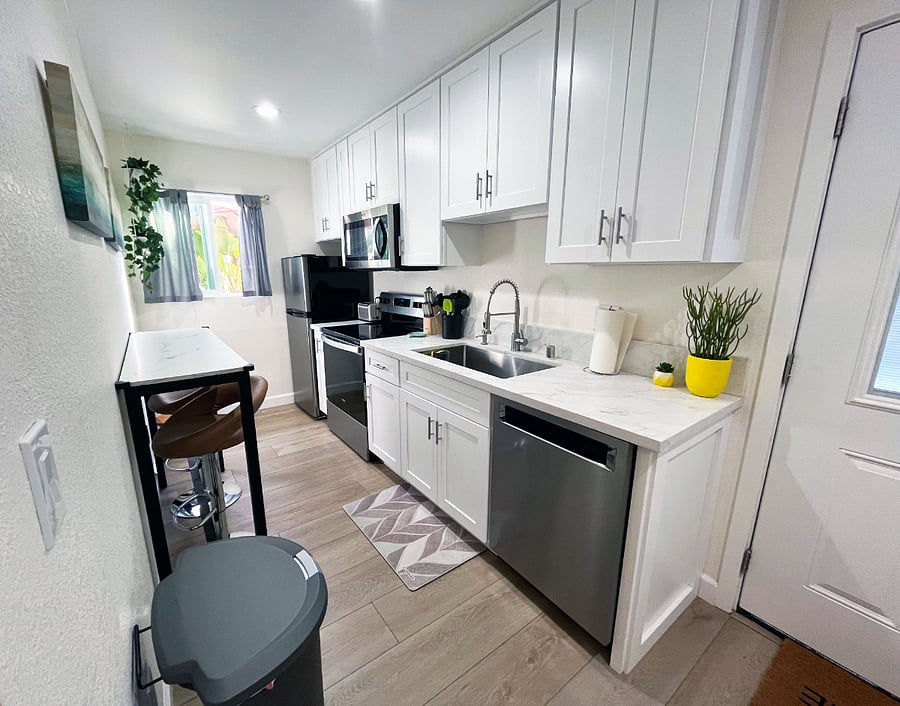 Cook and eat in the modern kitchen.