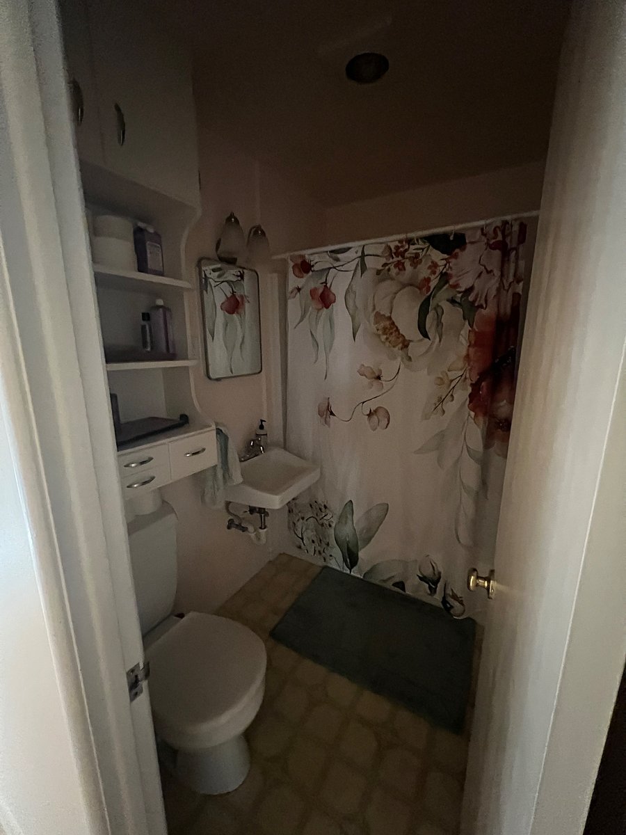 Full bathroom
