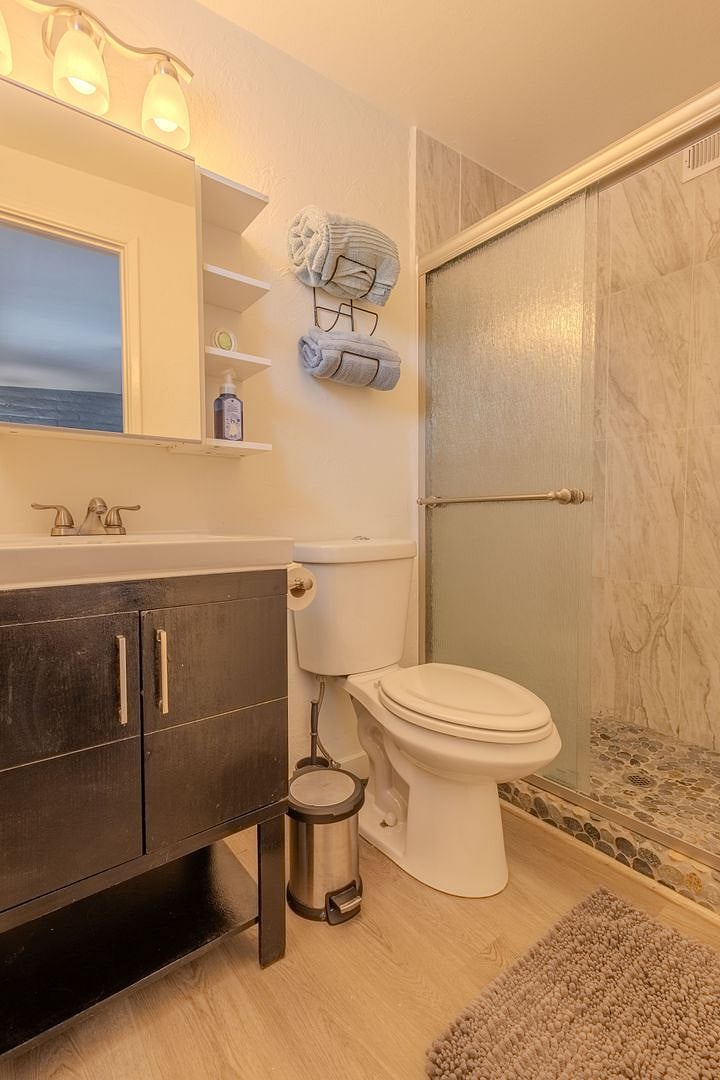 Master bedroom bathroom