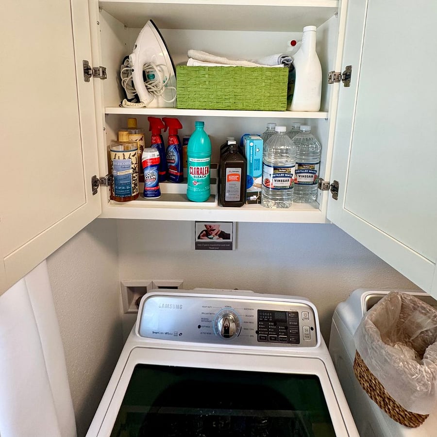 Convenient In-House Laundry. Full-size washer and dryer in-house with laundry essentials provided  bleach, detergent, stain treatment  perfect for travel nurses and contractors in Tacoma WA.