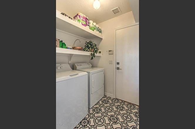Furnished Finder property 740650_1 photo 3