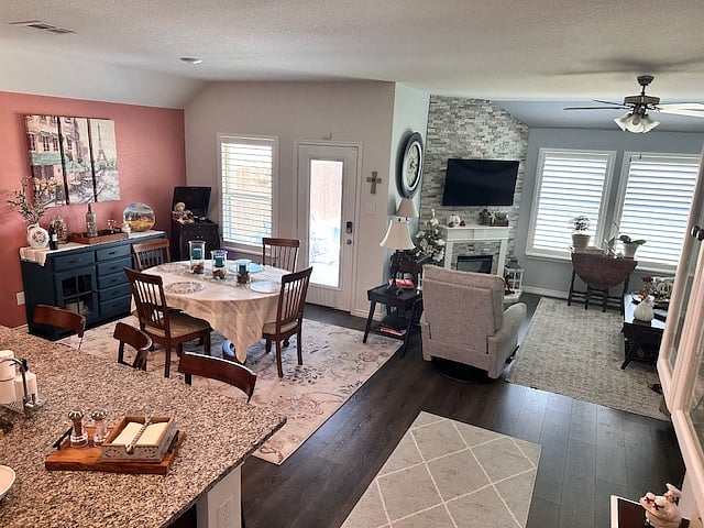 Open concept kitchen/dining/living