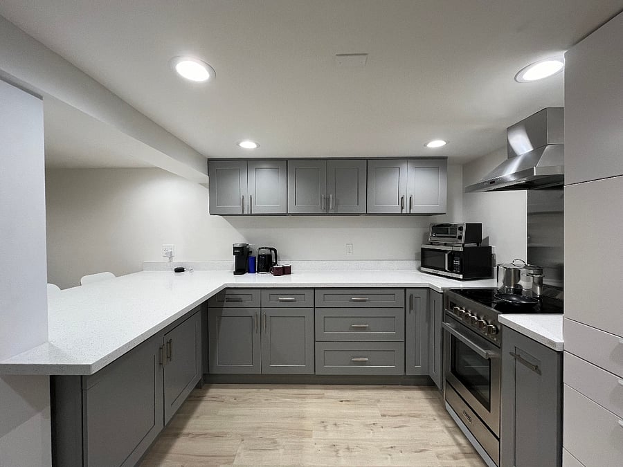 Breakfast bar for dining
