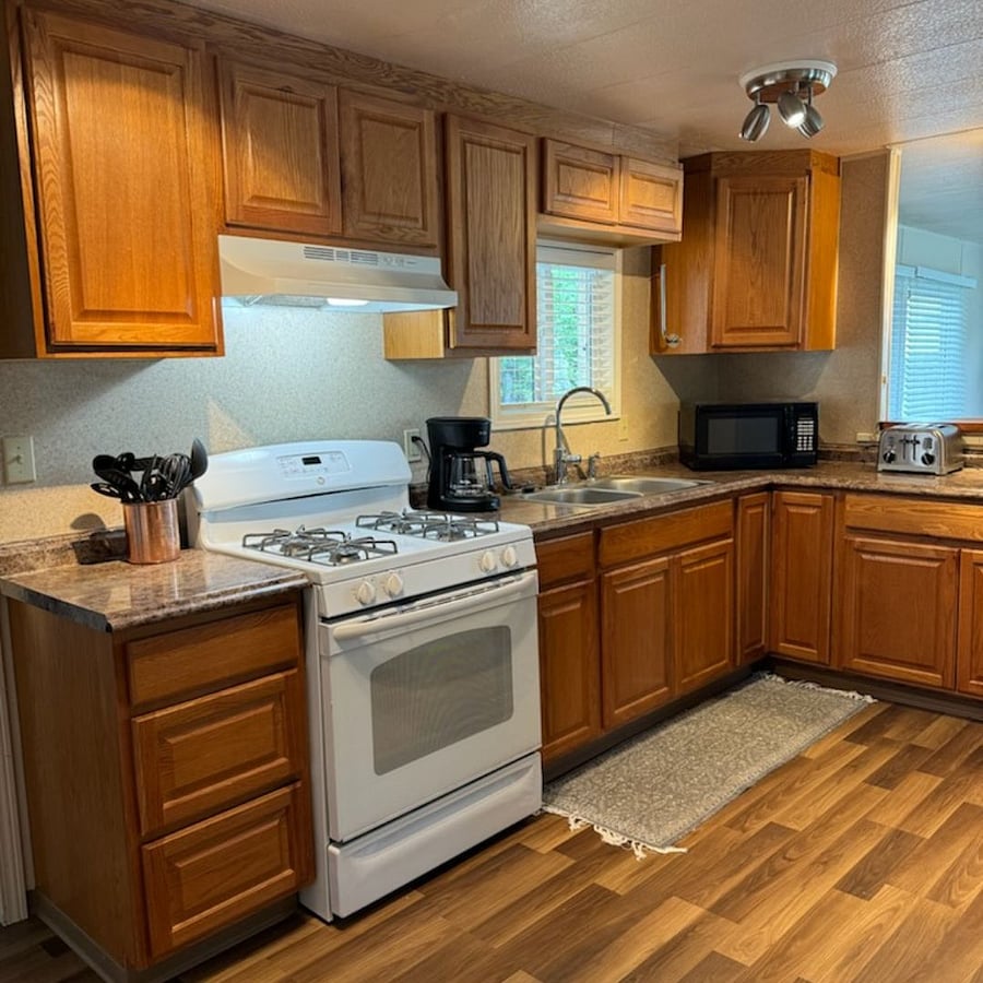 Furnished Finder property 740808_1 photo 3