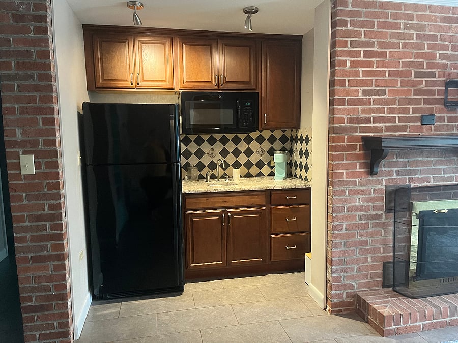 Wet bar