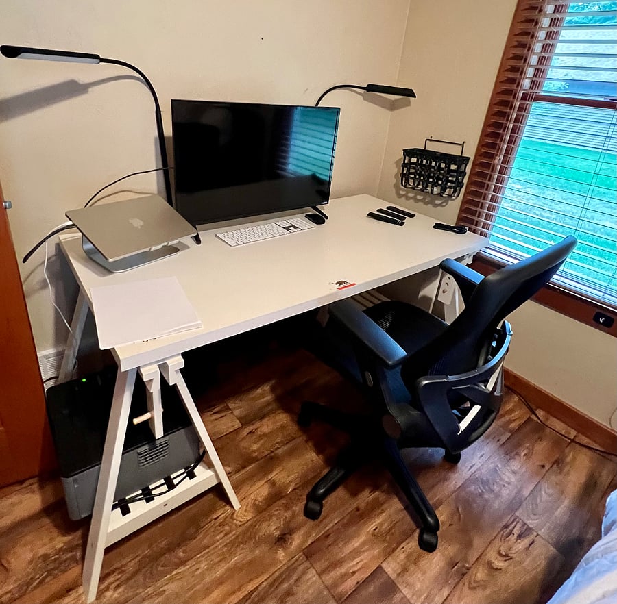 2nd bedroom desk, printer, TV