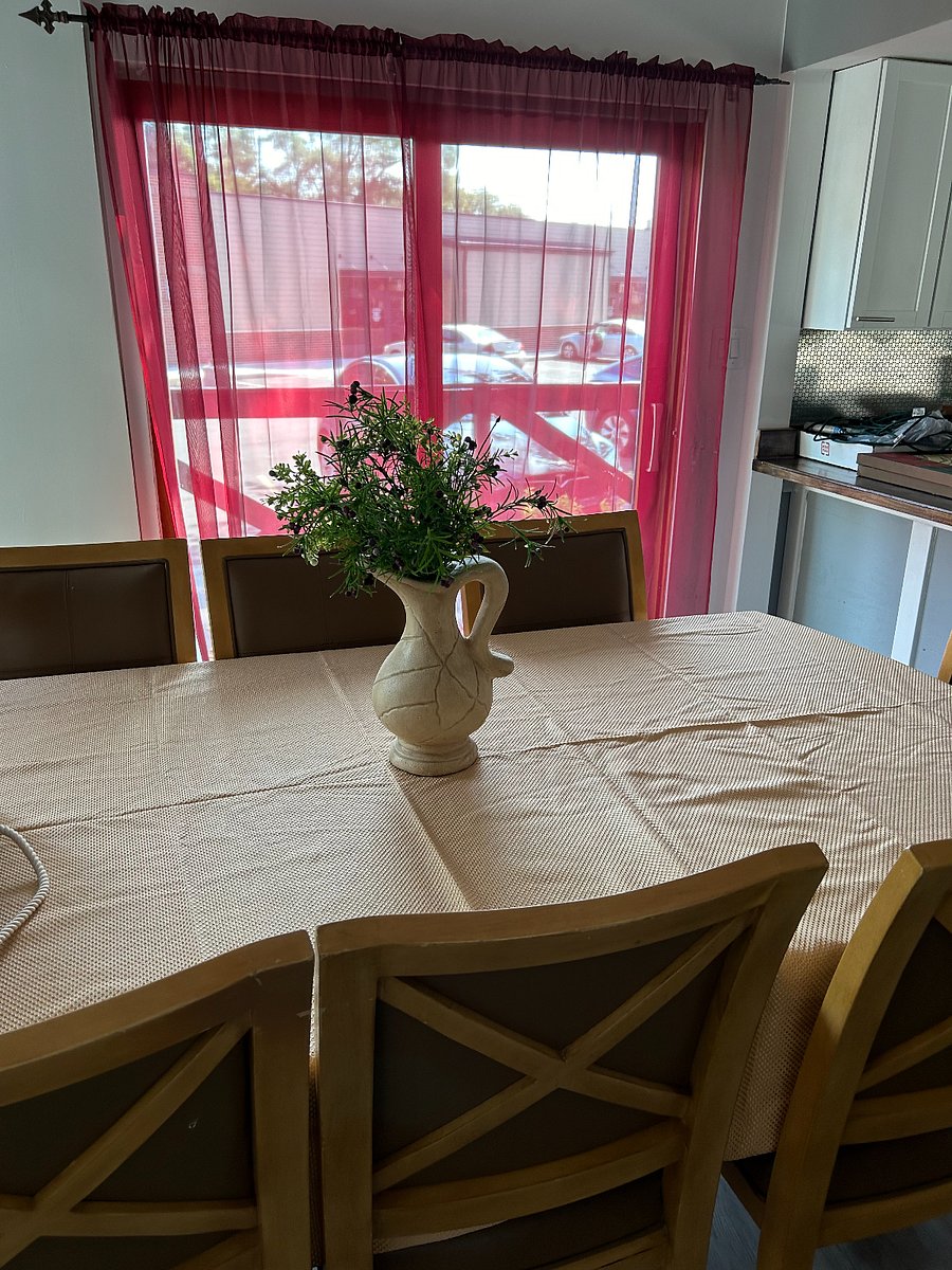 dining room fits up to 6 people 