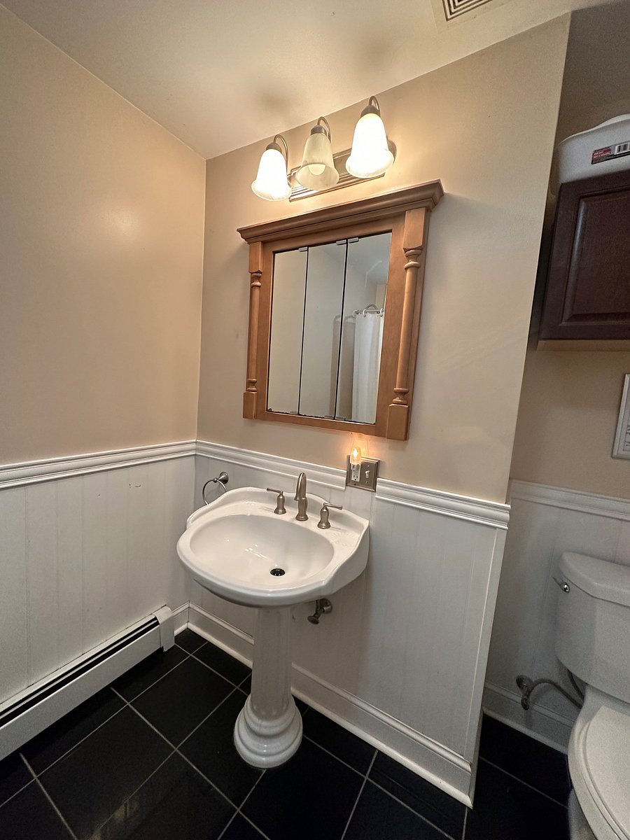 Renovated shared bathroom!