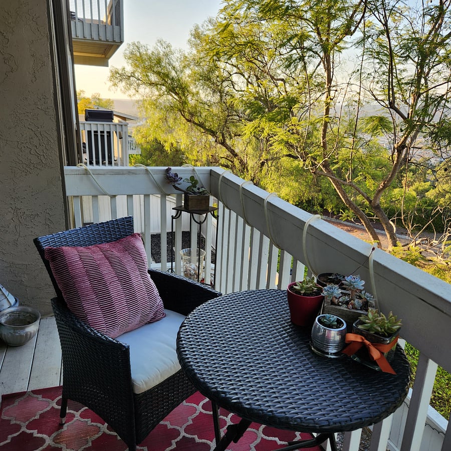 balcony off kitchen
