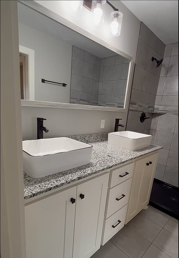 Main bathroom double vanity