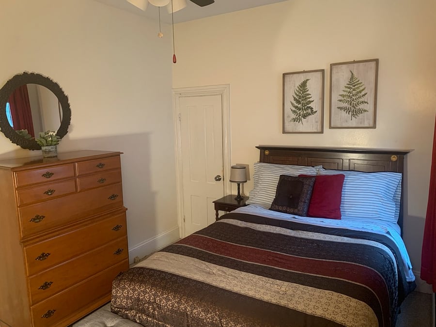 Bedroom "Left"