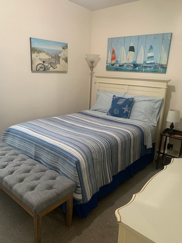Bedroom "Right"