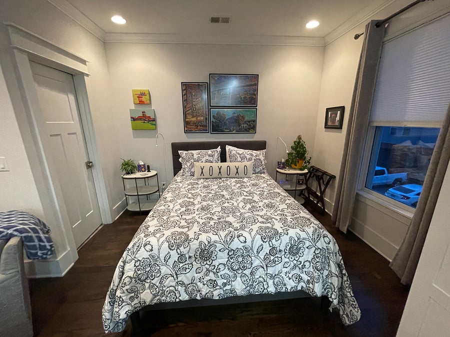 Queen bed