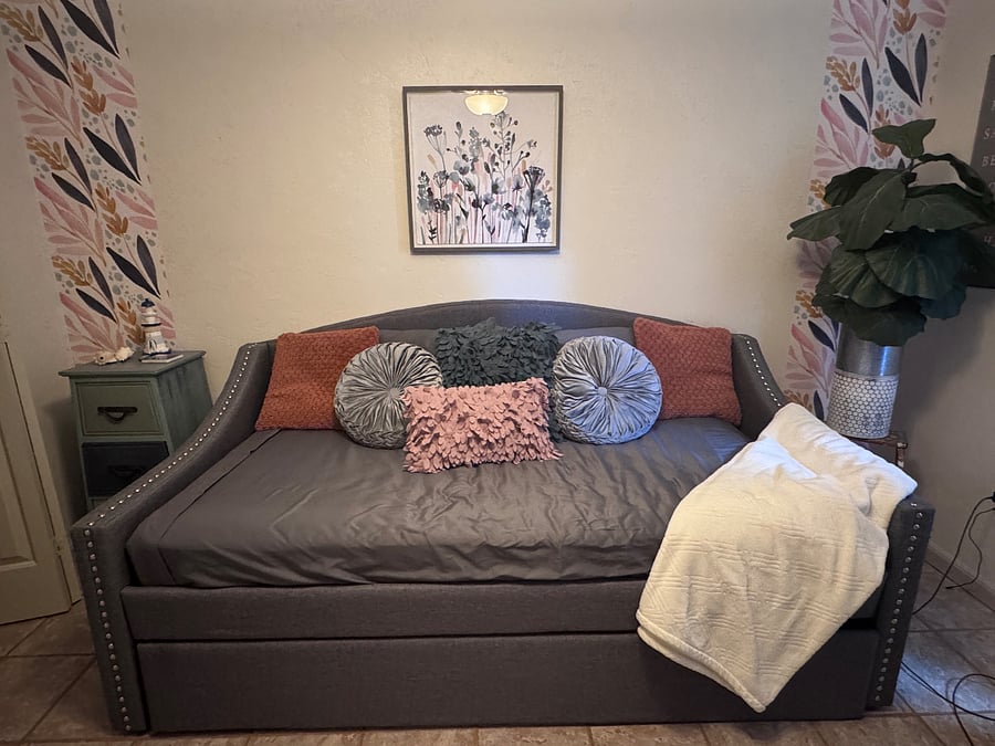 3rd bedroom with trundle (2 twin beds)