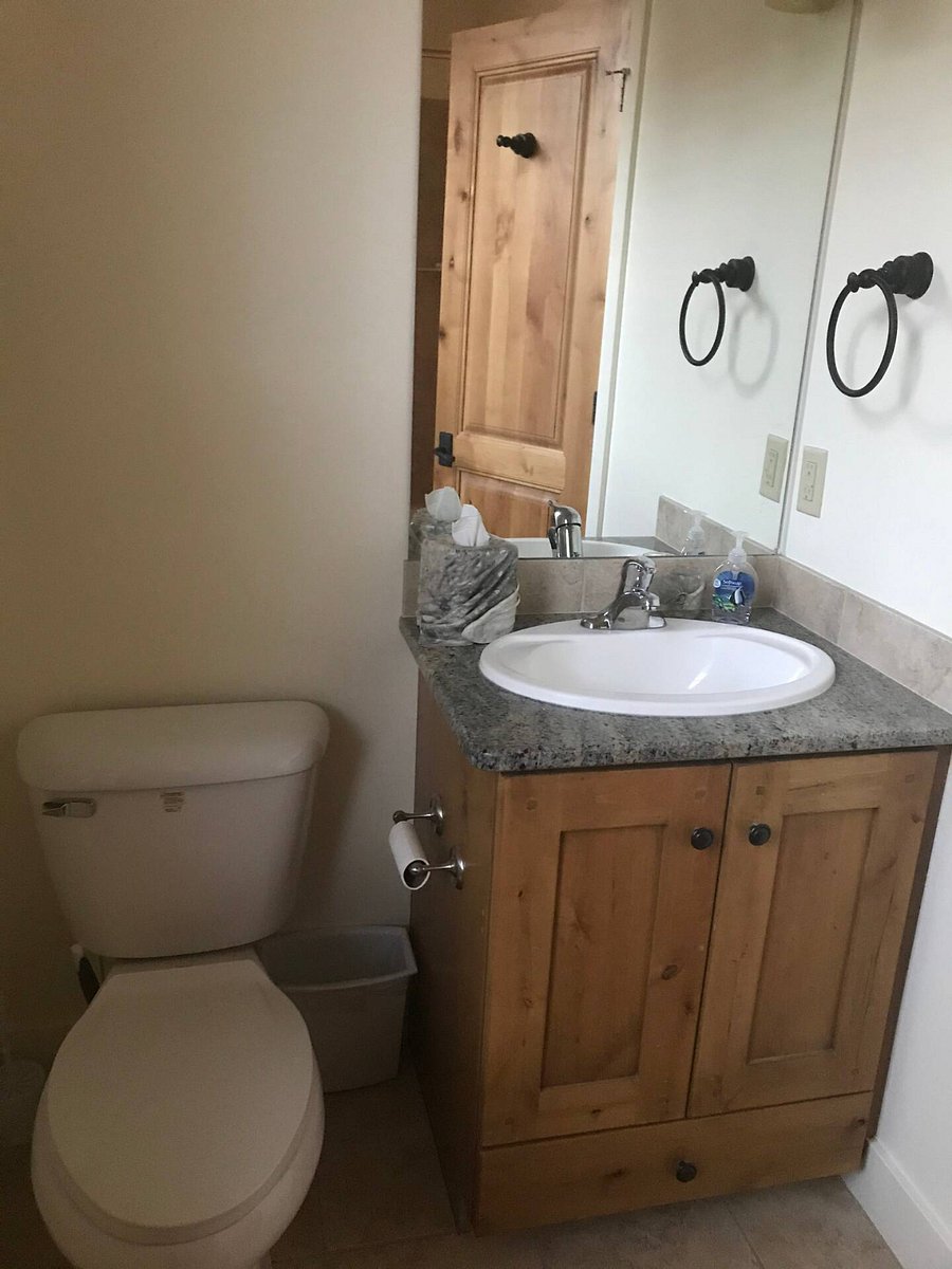 Smaller bedroom ensuite